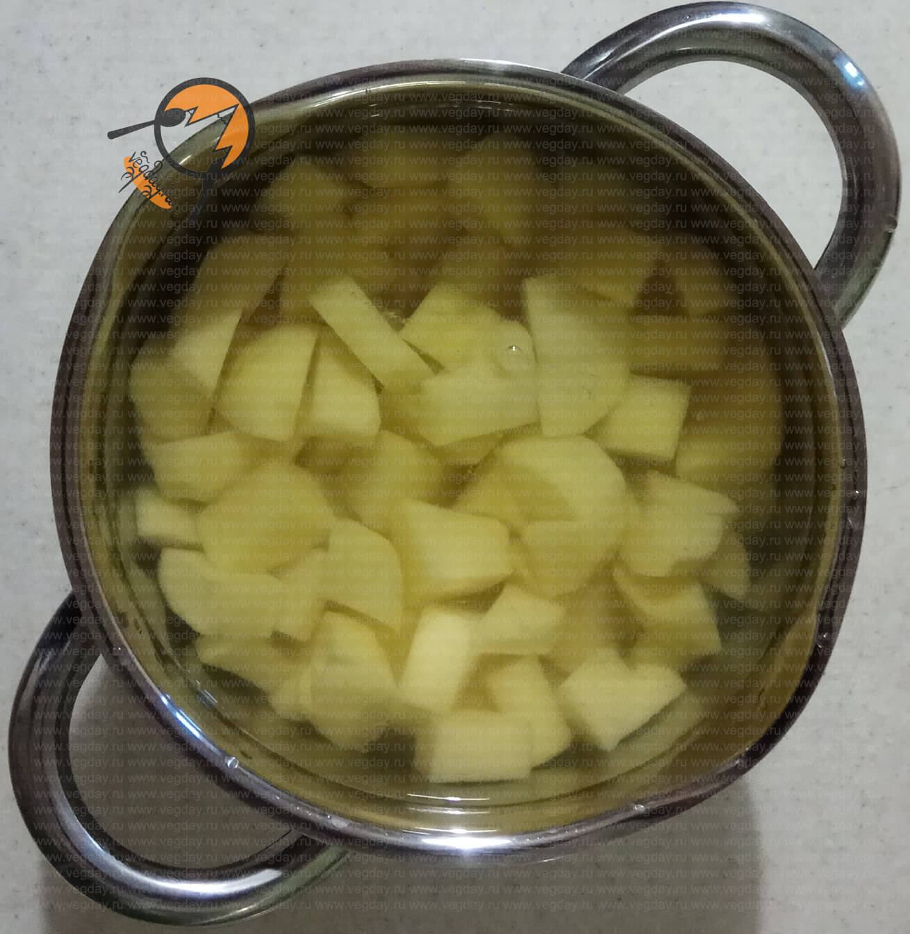 Фото: Подготавливаем картошку