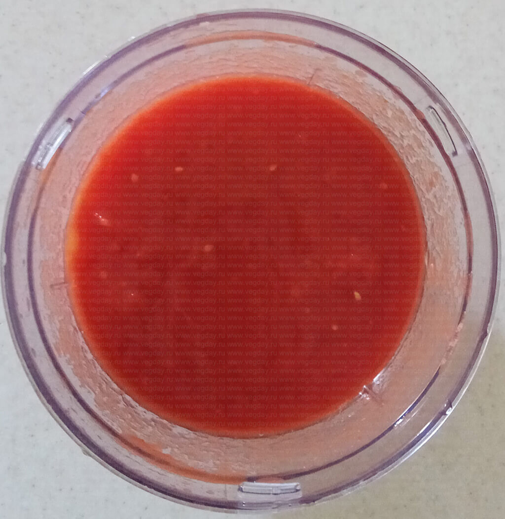 Фото: Порубленые томаты без кожицы