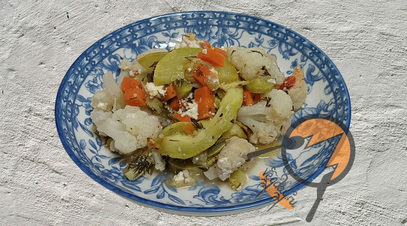 фото: Запечённые овощи в духовке с сыром (цветная капуста и кабачки)